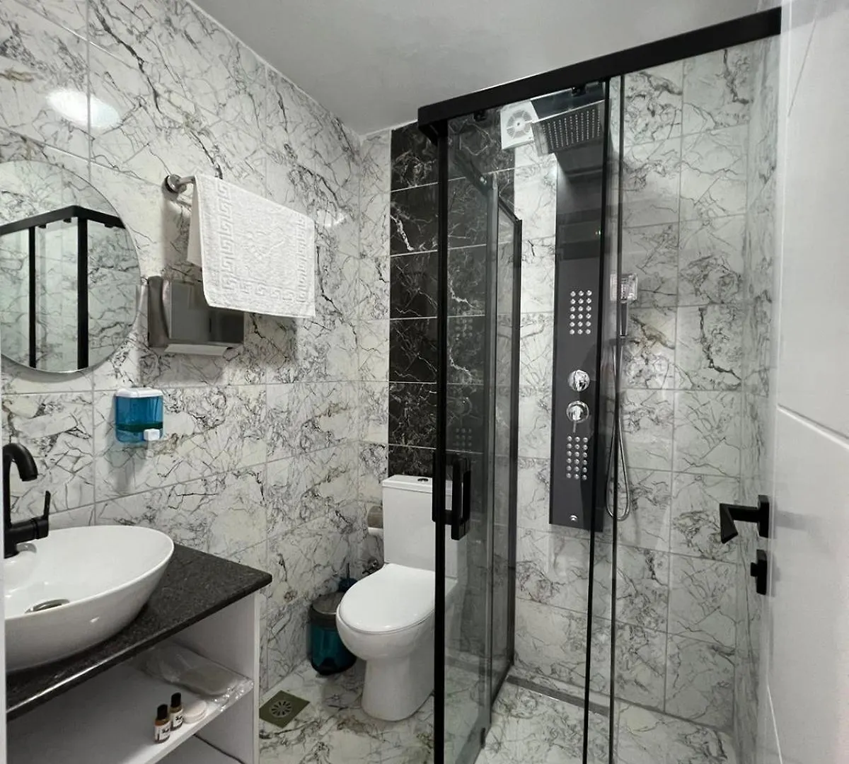 Esen Life Otel Istanbul 0*,